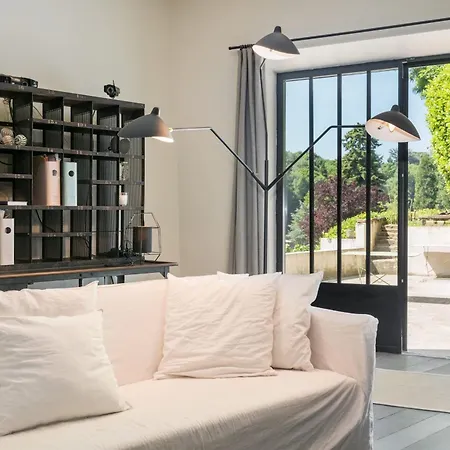Le Pressoir - Newly Refurbished House With Contemporary Decoration